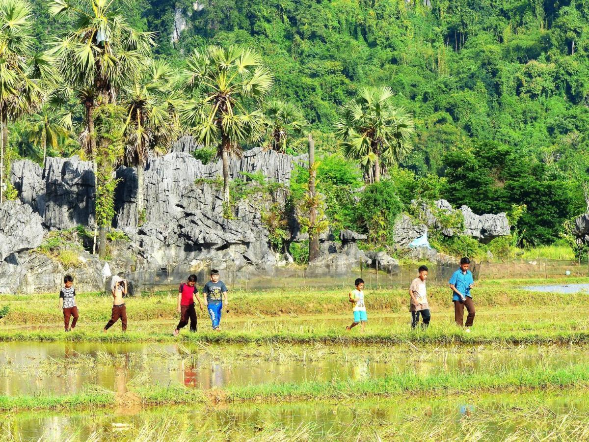 Gasthaus Kampoeng Karst Rammang Rammang Kasijala Exterior foto