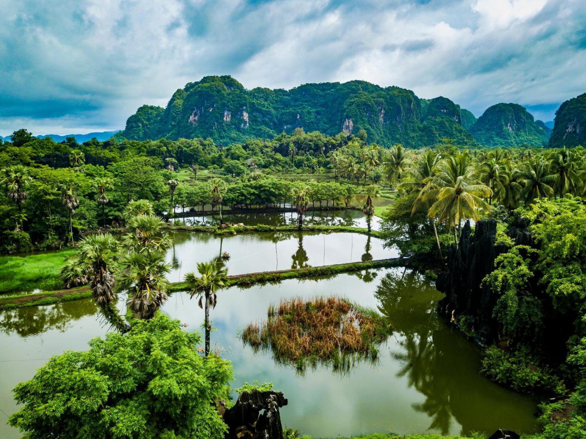 Gasthaus Kampoeng Karst Rammang Rammang Kasijala Exterior foto