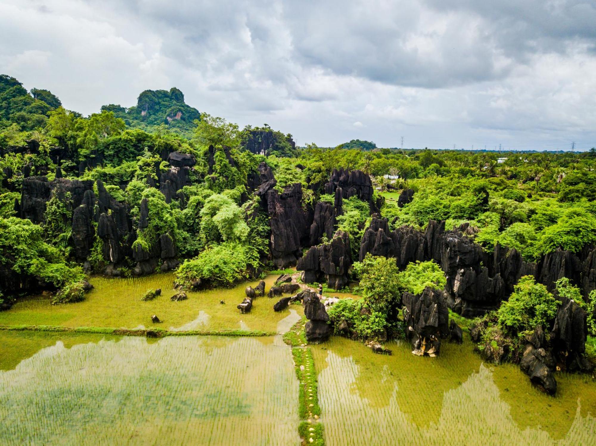 Gasthaus Kampoeng Karst Rammang Rammang Kasijala Exterior foto